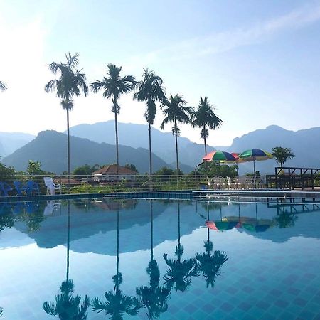 Oyo 416 Golden Nakara Resort Maesai Meszaj Kültér fotó
