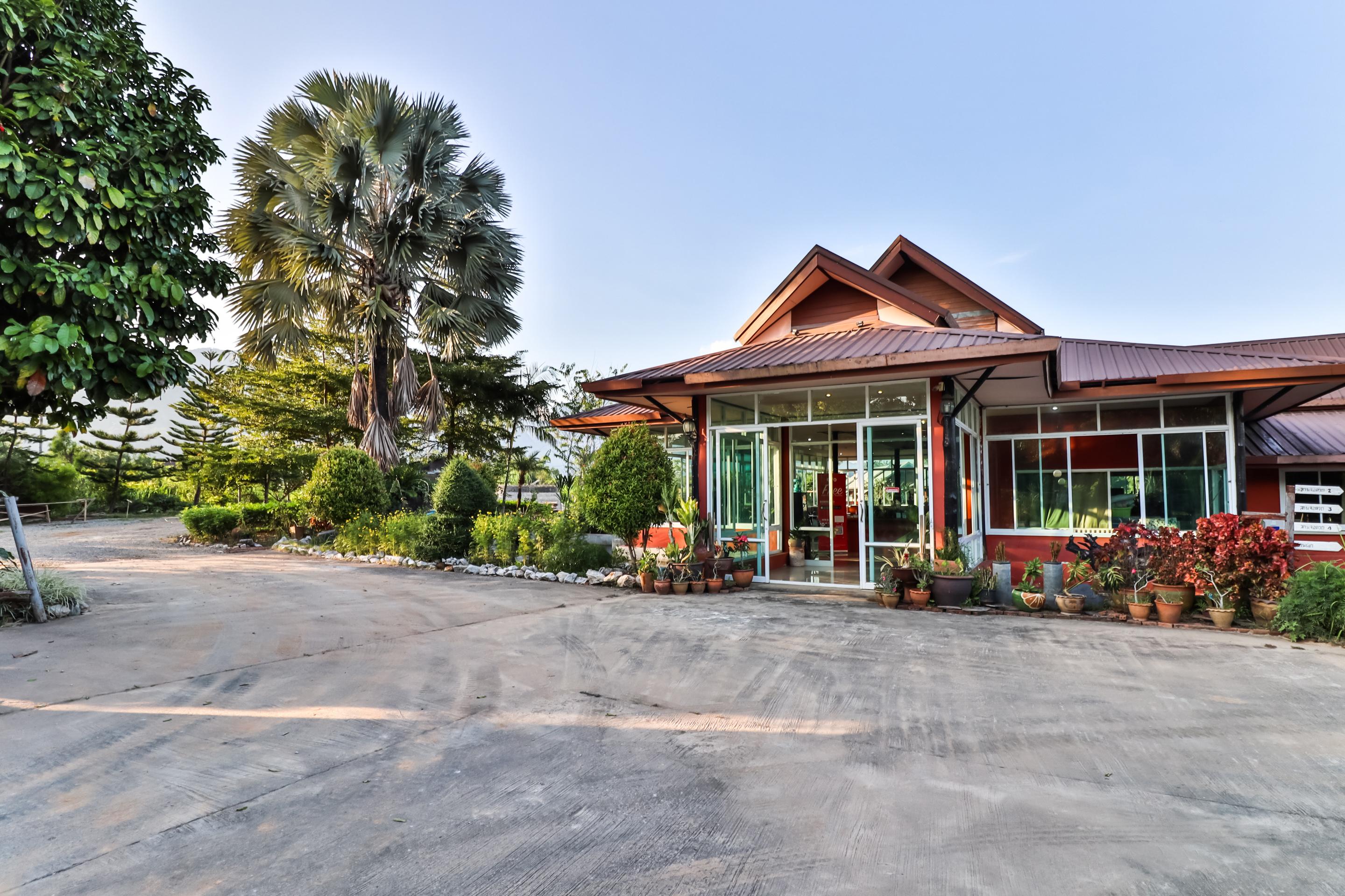 Oyo 416 Golden Nakara Resort Maesai Meszaj Kültér fotó