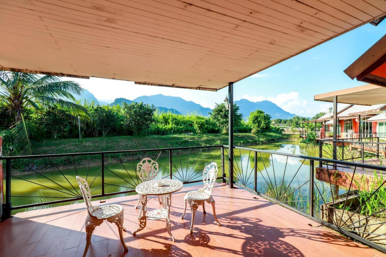 Oyo 416 Golden Nakara Resort Maesai Meszaj Kültér fotó